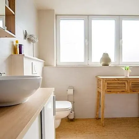 De Kleine 4*