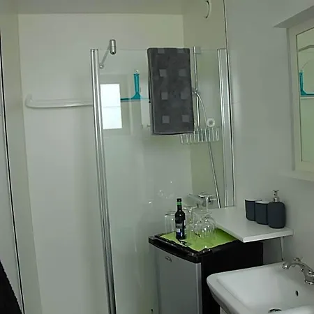Bed & Breakfast De Kleine 4*